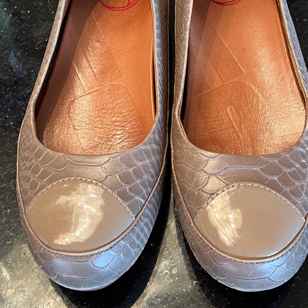 FitFlop, very good condition, animal print Brown Leather Slip-on Ballet flat